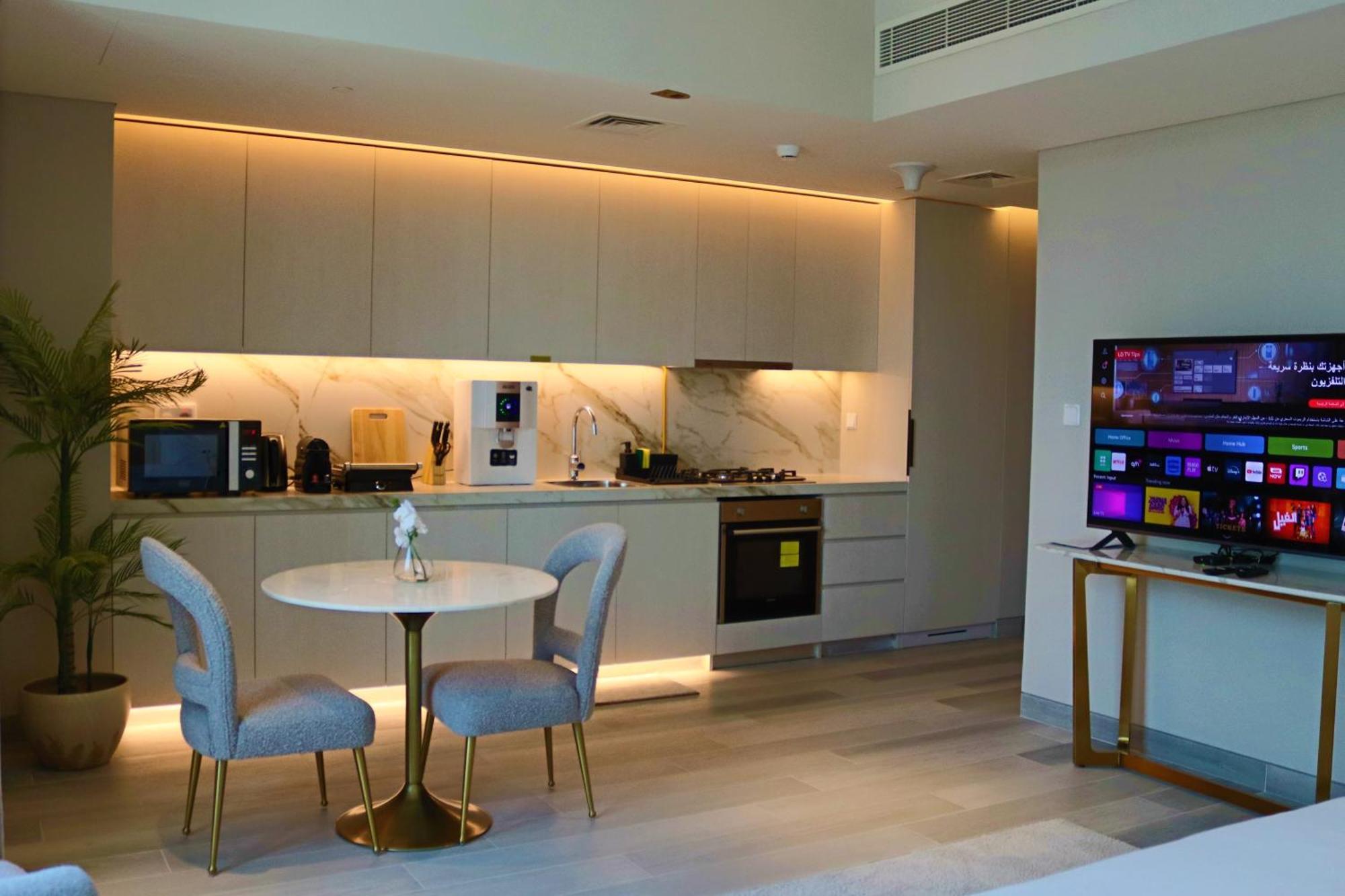 Casa Royale Vacation Home - Dubai Marina Buitenkant foto